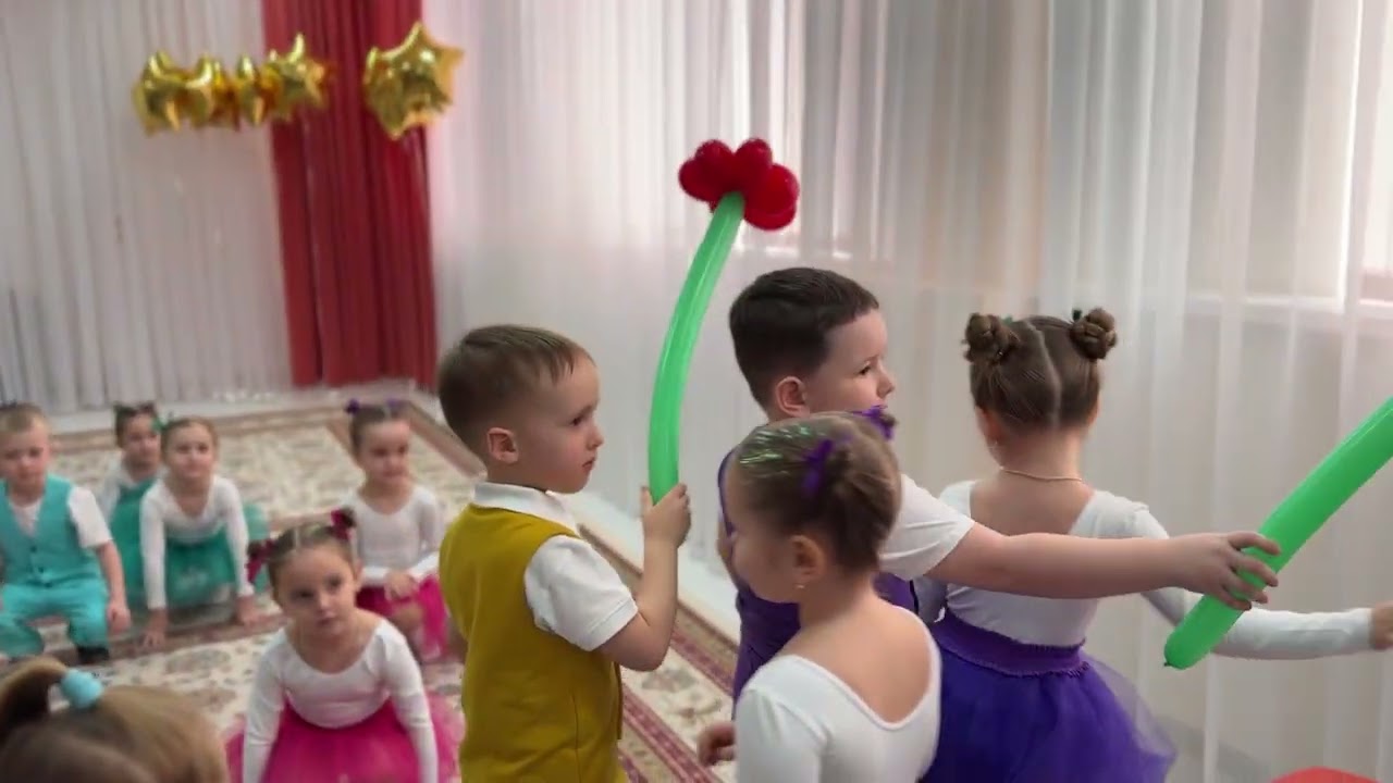 Танец «Это день рождения»