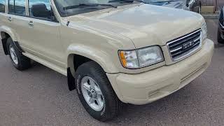 1998 Isuzu Trooper cold start and walk around.