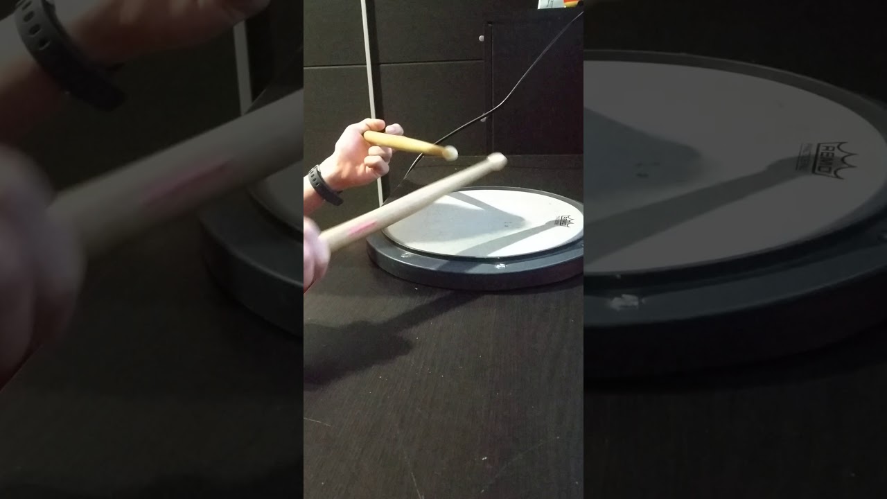 Y AL TERCER DÍA// TAMBOR