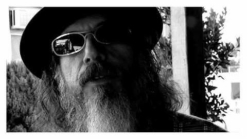 EXENTRICS: LARRY CHARLES