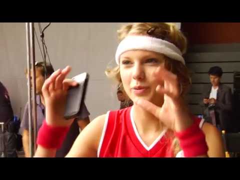 taylor-swift---target-experience