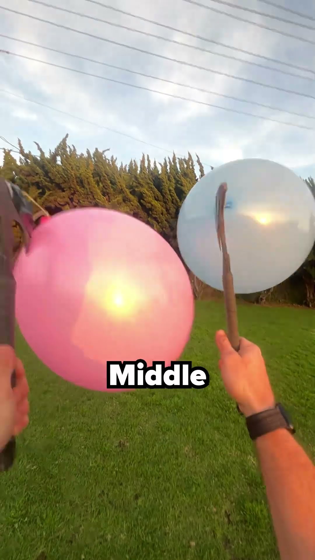 How many times can a balloon bounce on a blade?