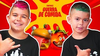 SÚPER GUERRA DE COMIDA EN FORTNITE!!! PINO Y ARES - YouTube