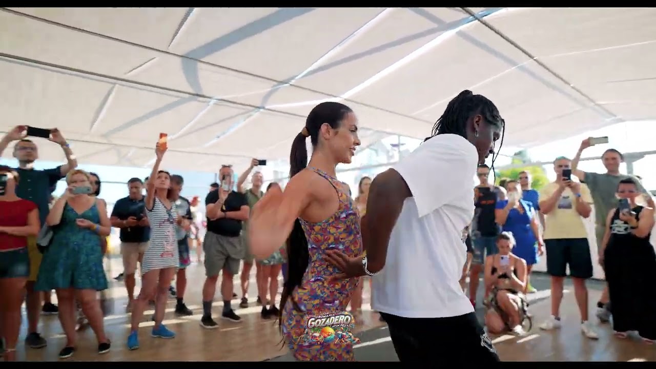 ENAH x LOLAHONTAS URBAN KIZ | BELLA CIAO Black & W.H.I.T.E