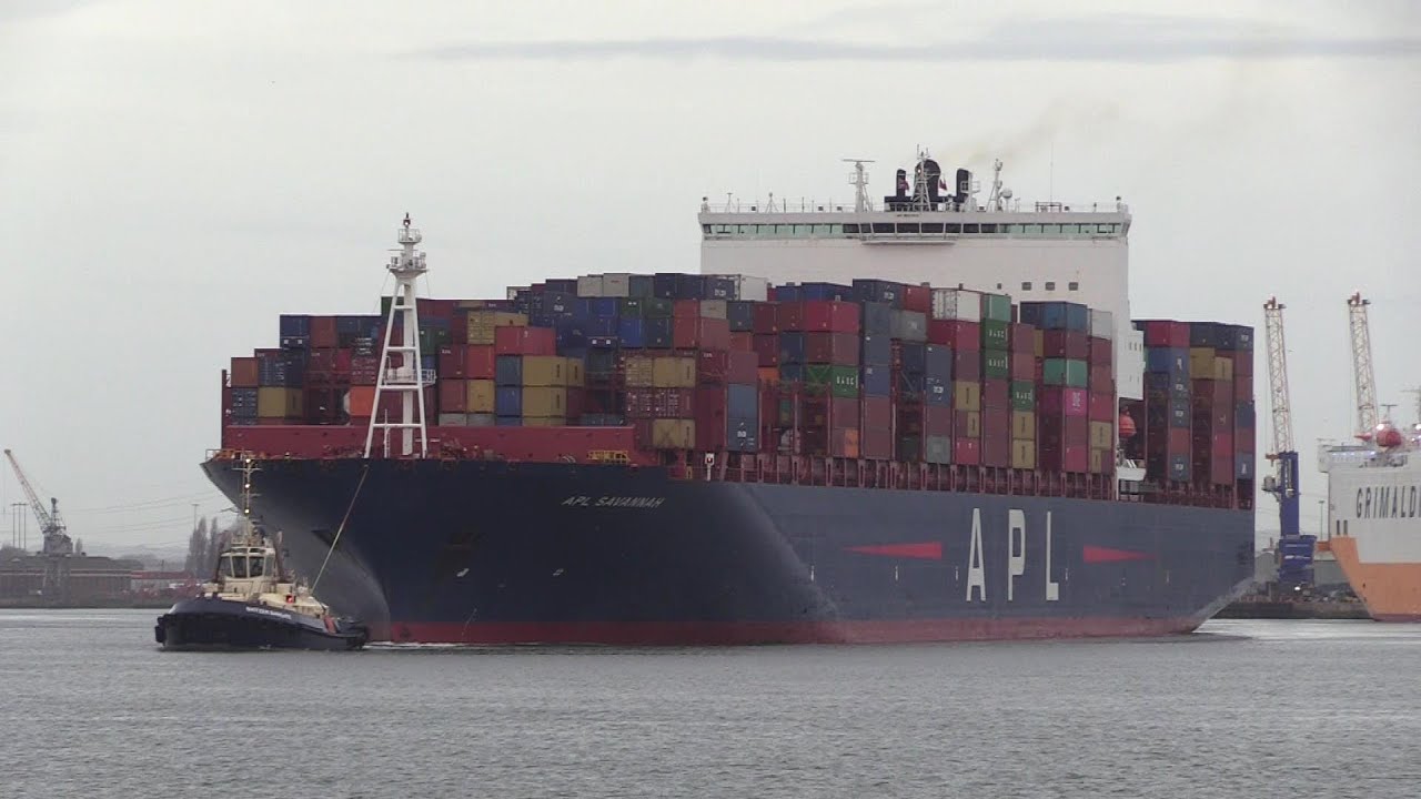 "APL Savannah" container ship outbound from Southampton Docks 21/02/20