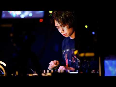 My first live set (and making everyone dance to geometry dash music)