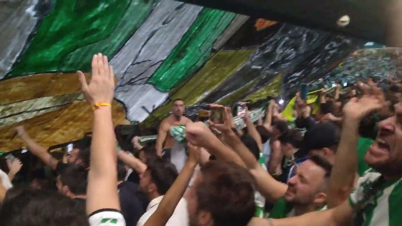 R.Betis vs Sevilla...Así canta el Villamarin#laliga