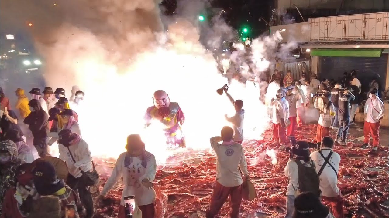 「北港朝天宮彌勒團」吃炮慶讚「北港朝天宮」天上聖母出巡繞境大典