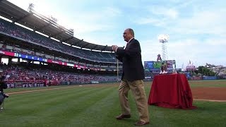 SD@LAA: Broadcaster Enberg throws out first pitch