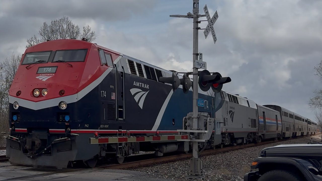 Amtrak 174 leads sunset limited 