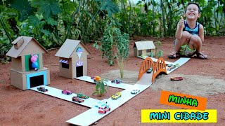 FIZEMOS UMA MINI CIDADE DE BRINQUEDO PRA CARRINHOS HOT WHEELS