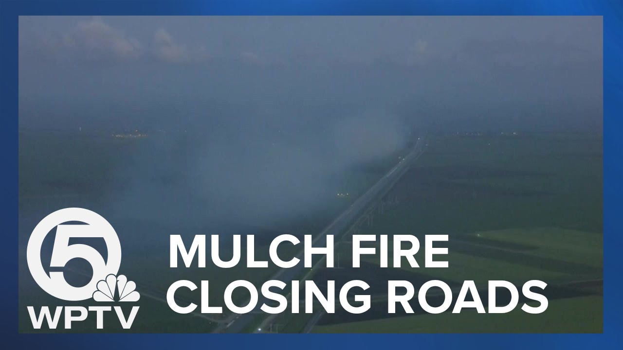 Mulch fire creates smoky scene in western Palm Beach County - YouTube