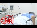 Enfermos de covid-19 hacen fila para ventilación mecánica en este hospital en Chile, según enfermera
