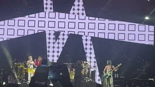 STILL INTO YOU - PARAMORE En Lima , Perú (Estadio San Marcos 02-03-2023) 4K