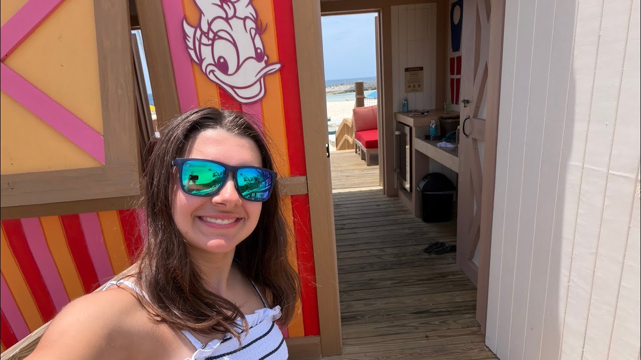 Trying Out NEW Mickey & Minnie Cove Cabanas At Castaway Cay