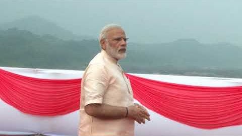 Prime Minister Narendra Modi visits Statue of Unity construction site