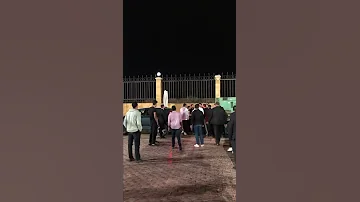 مروان بابلو وهو خارج من الحفلة 