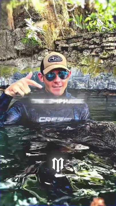 This Man Explains Why The Alligator Doesn't Attack Him 😳