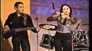 Erika y el ruedo - mis ojos lloran por ti (programa hoy de televisa) chords