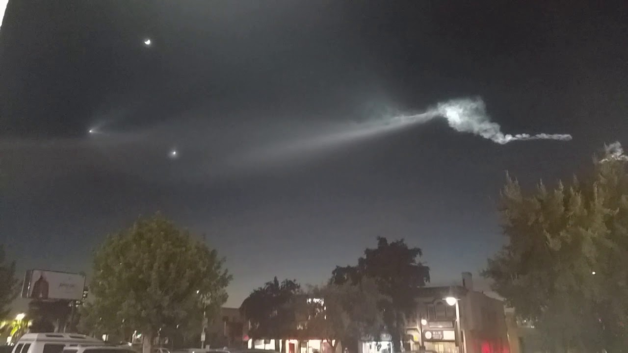 Strange Rockets Rocket explosion. Strange light in the sky. - YouTube