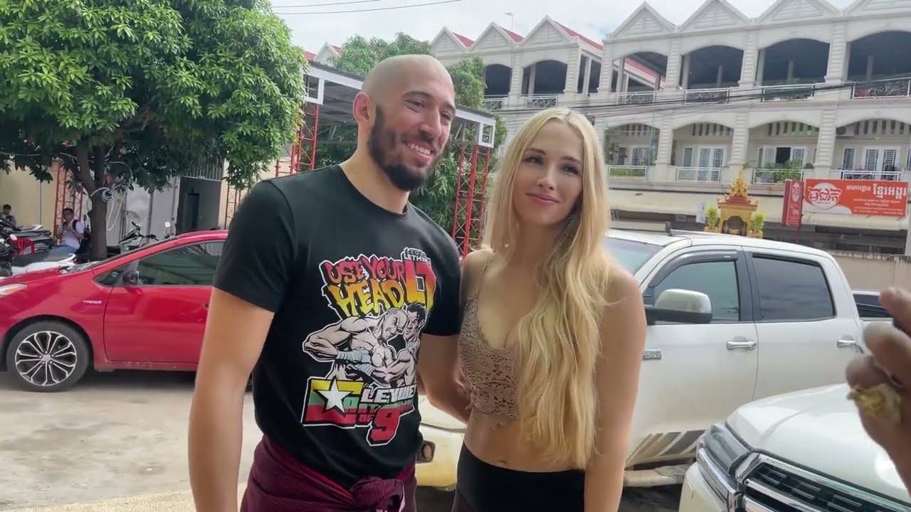 Dave Leduc kiss his wife so sweet