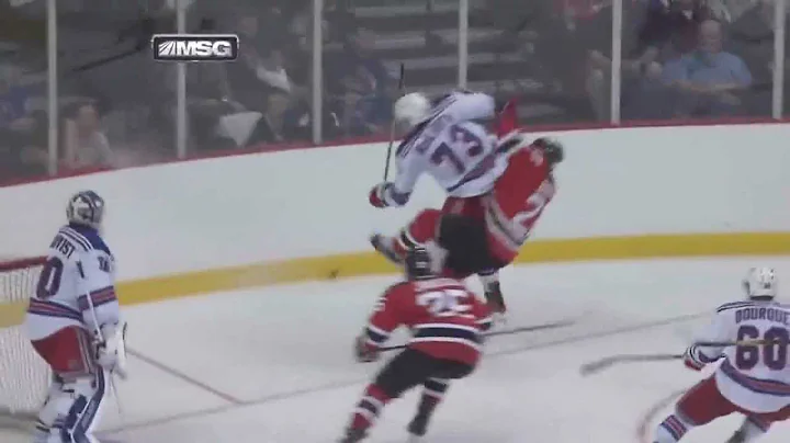 Dylan McIlrath wrecks Eric Boulton | 09/21/2011 [HD]