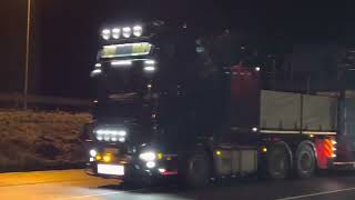 Scania R730 transport of a 3 meter wide 33 tonn heavy winch