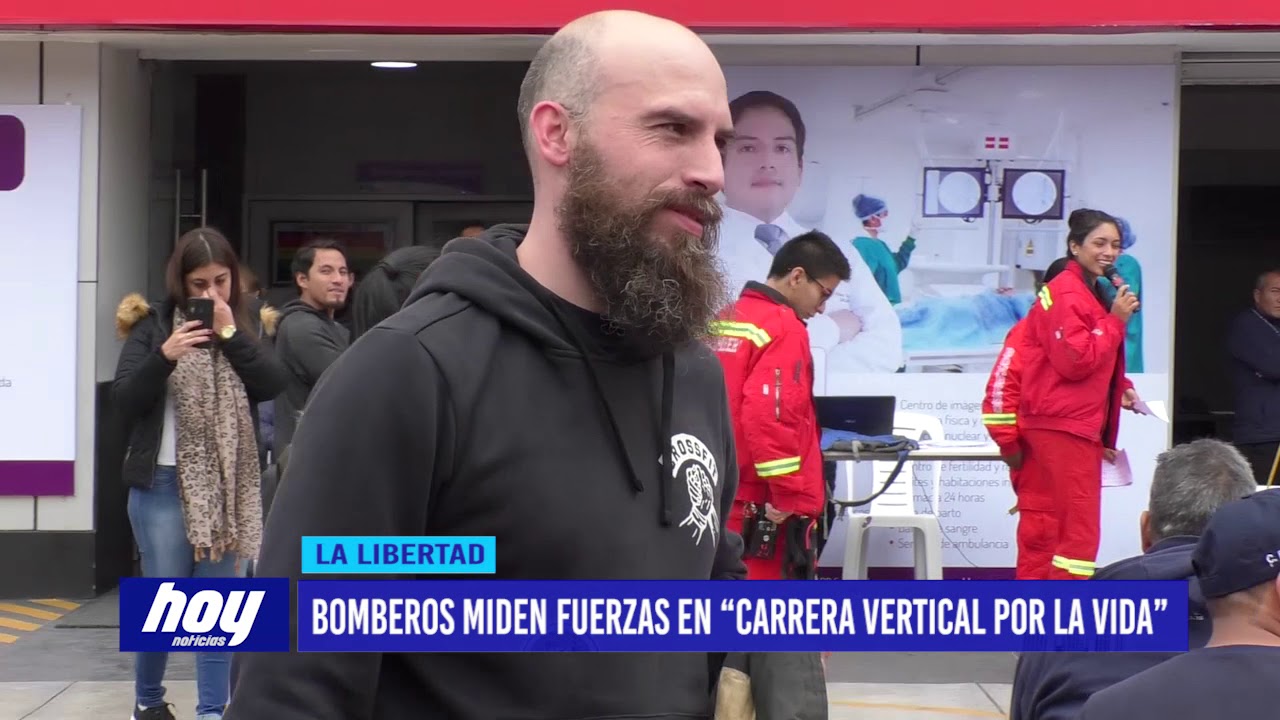 videos peruanos comicos Bomberos miden fuerzas en “carrera vertical por la vida”