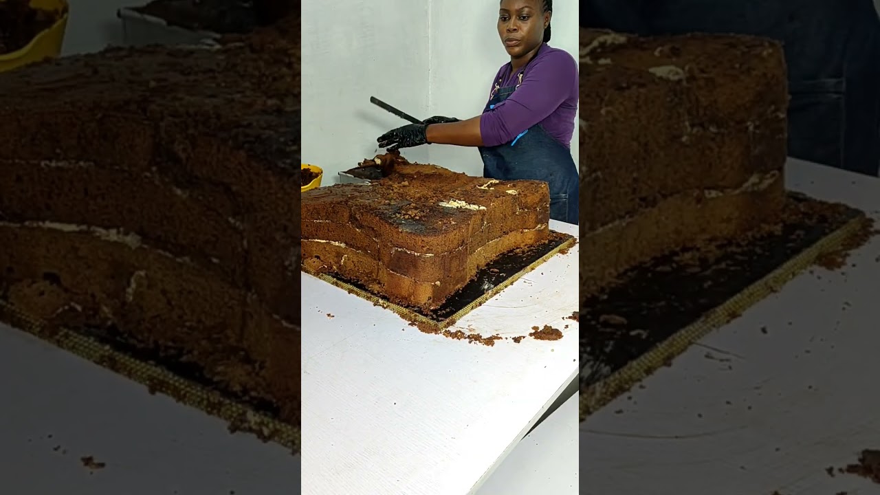 How to carve square cake into a pillow cake| Pillow cake| How to carve huge pillow cake