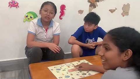 Phan Thiet English Communication: Ami and Brian practice talking about What do you do when it