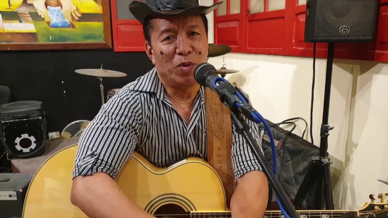 Handuraw Acoustic Open Mic Nights with Alex