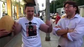 Кирилл Терешин и Малахов меряют руки базуки Кирилл Терешин и Малахов меряют руки базуки