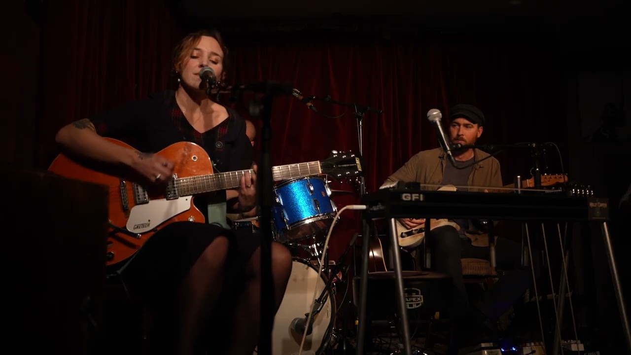 Hollie Carter – Stella @ Green Note 06-11-2025-4k-S