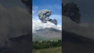 Mt. Kanlaon between 6:47 AM and 7:17 AM, which produced grayish plumes Alert Level 2 #volcan