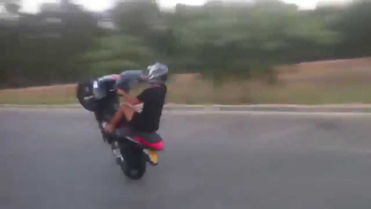 OREL AMIRA - Gilera Runner 210cc Malossi Stunts - YouTube