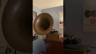 “The Black and White Rag” Played by Albert Benzler on the piano. Played on my 1904 Edison Triumph A