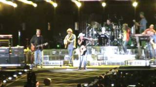 Kenny Chesney- Everybody Wants To Go To Heaven (Live at Qwest Field 8-1-09)