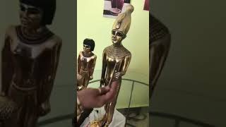 تماثيل فرعونية نادره ذهبية مفرغة.. شاهد كيفية الاختبارات
