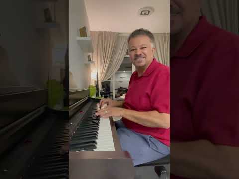 ماتقلقش عمرو دياب ٢٠٢٥ موسيقى على بيانو طارق بغدادى