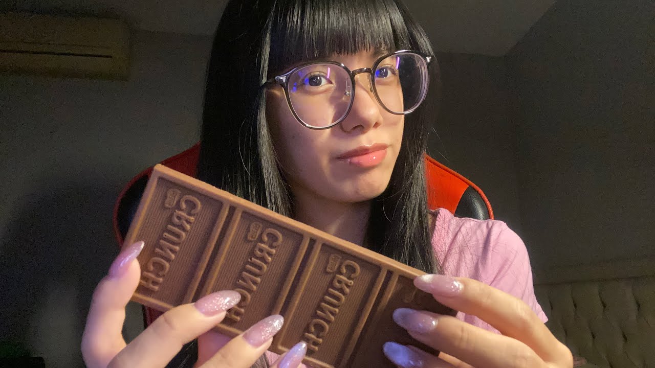 ASMR Tapping/Scratching en Barra de Chocolate! 🍫⋆˚꩜｡
