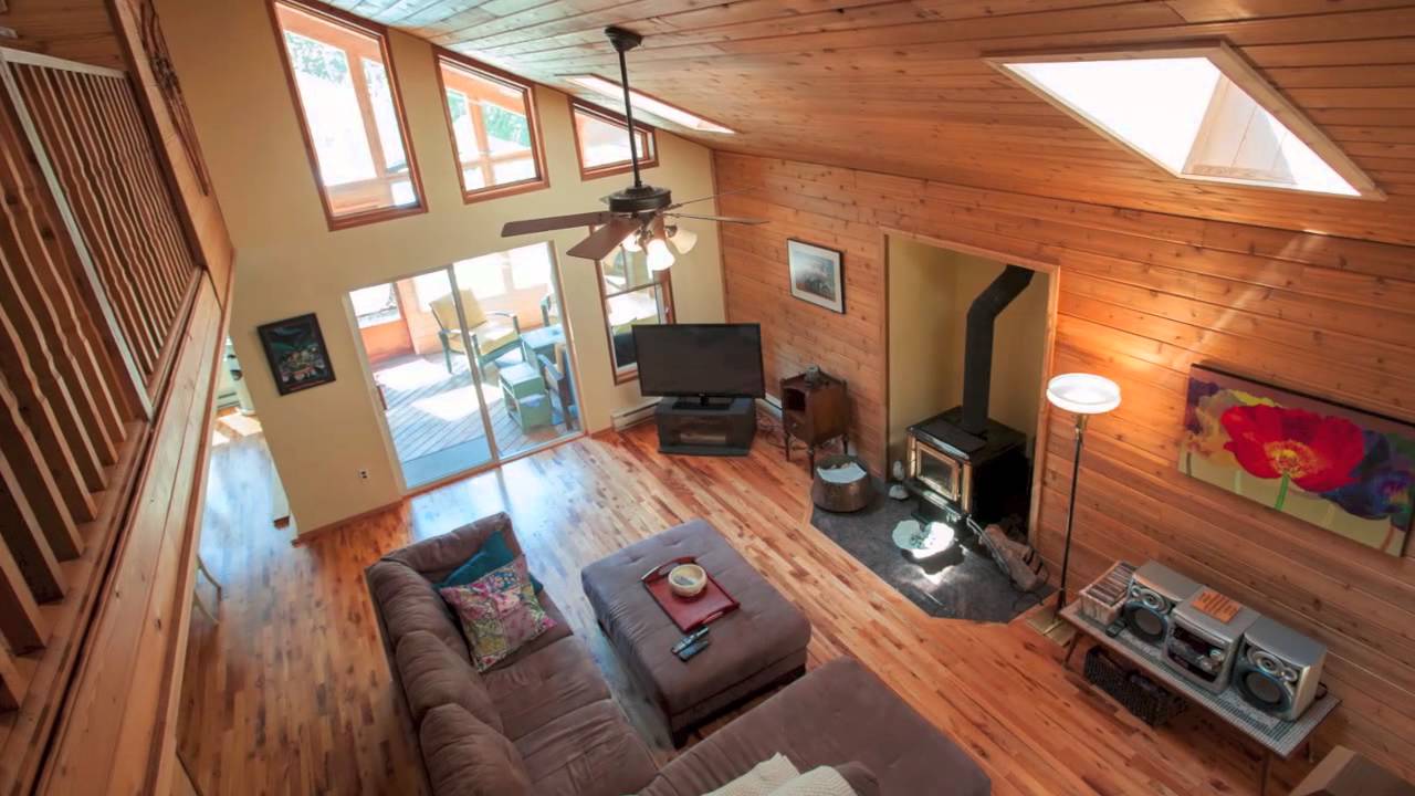 Cottage For Sale 6 Beech Crescent, Victoria Beach, Manitoba Ateah