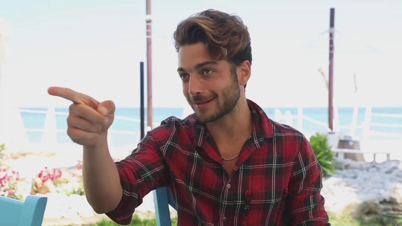 GIANLUCA GINOBLE: IL LOCKDOWN, LE PASSIONI, L’ABRUZZO, LA MUSICA, IL VOLO.