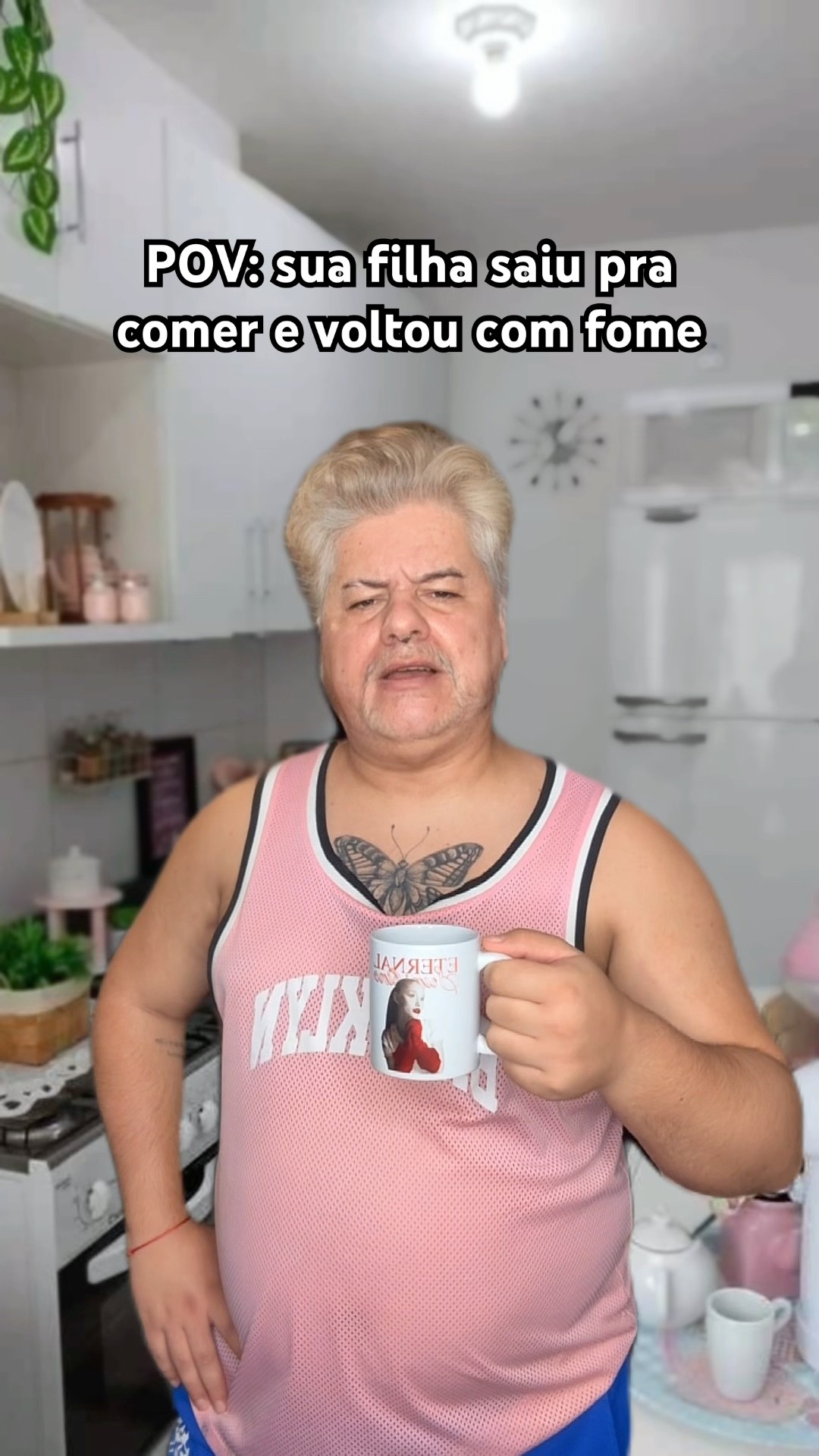 QUANDO SUA FILHA SAI PRA COMER E VOLTA COM FOME