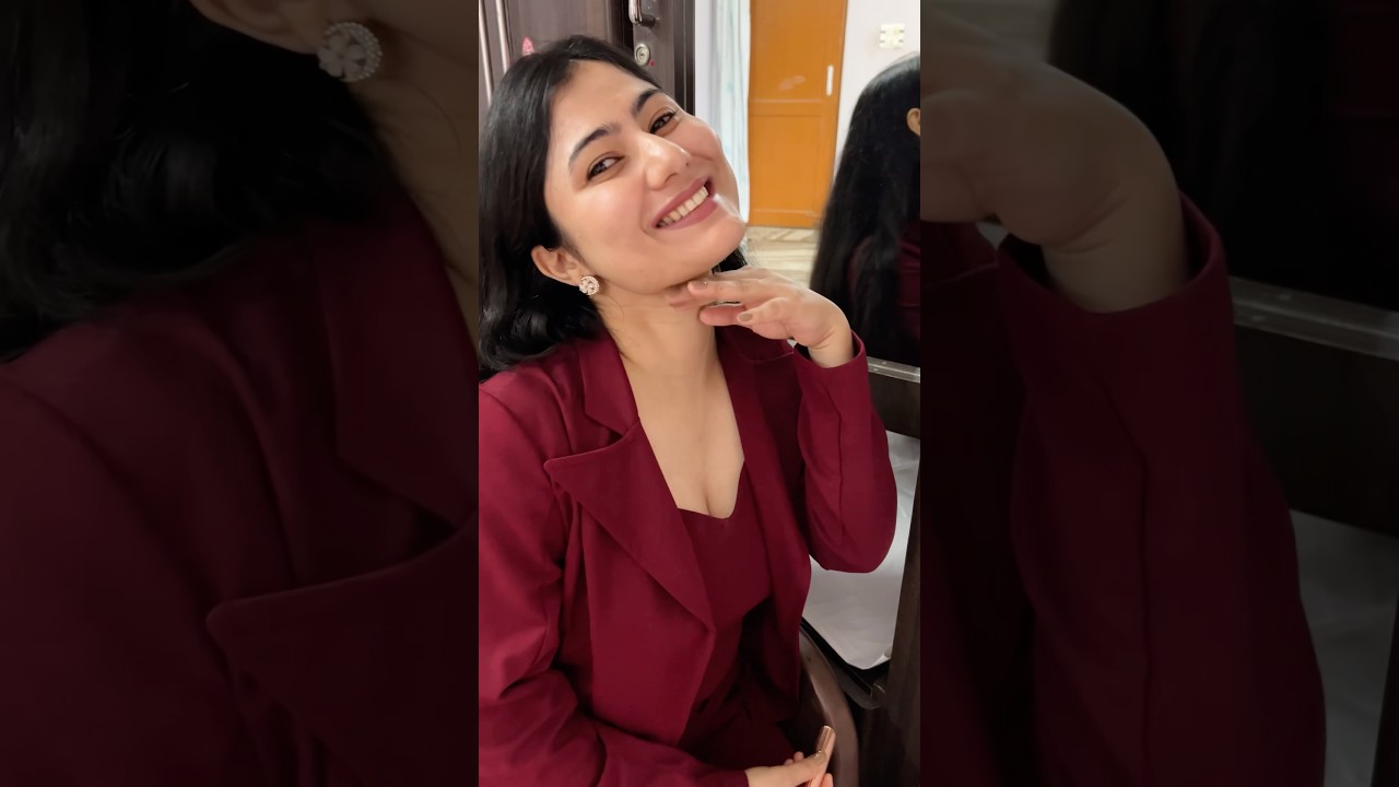 The kind of lipstick shade that instantly pulls the whole lo