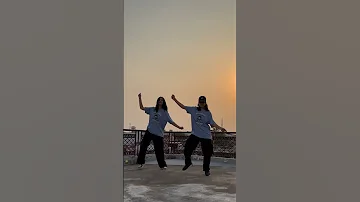 With Tny Ggwl Chennaiexpress Kanyakumari Dance 