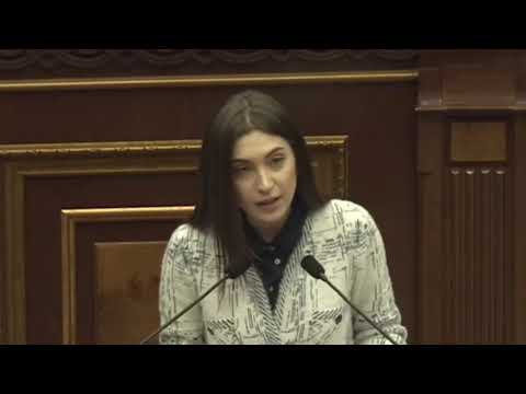 Դուք կոշիկ լիզող եք․ հայկական հողն անկլավ անվանողը դավաճան է․ Աննա Մկրտչյանն՝ իշխանություններին