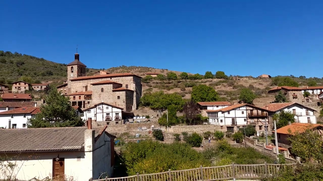 LAGUNA DE CAMEROS, LA RIOJA, ESPAÑA