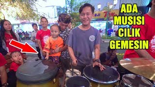 DAWAI ASMARA Rhoma Irama - Personil Cilik Angklung Carehal Main BASS GENTONG - Masuk Guys!!