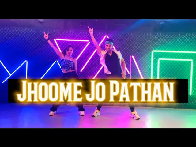 Jhoome Jo Pathan Dance | Bollywood Zumba | Shahrukh Khan,Deepika | Dance Fitness | Arijit Singh class=