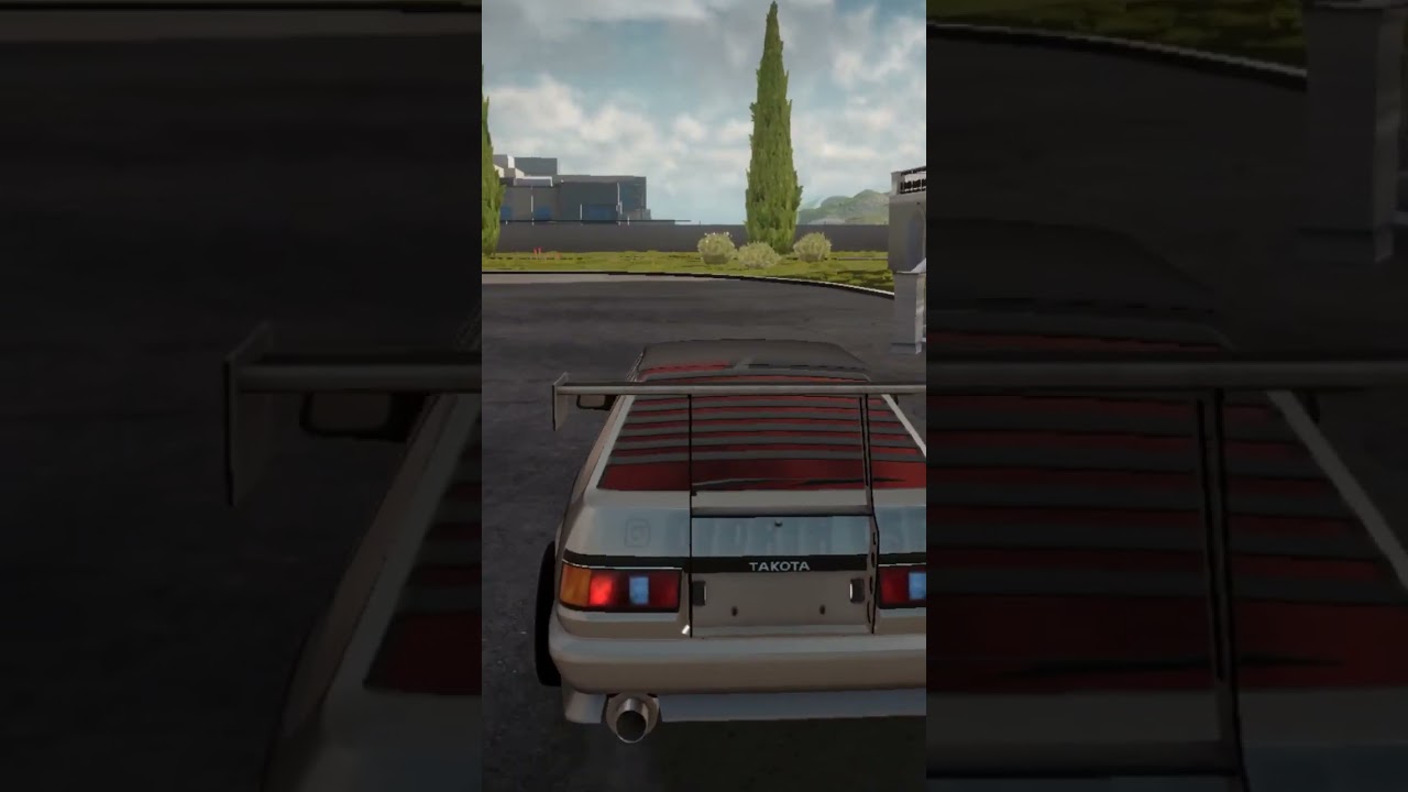 приехал в свой особняк за 300000000$ 